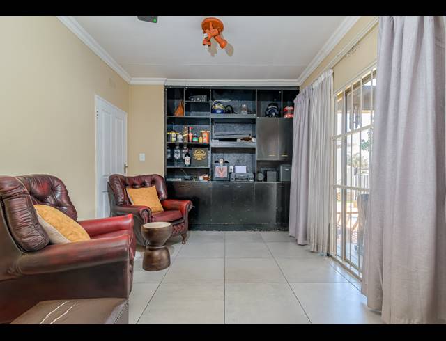 4 BEDROOM HOUSE FOR SALE IN RANDPARK RIDGE
